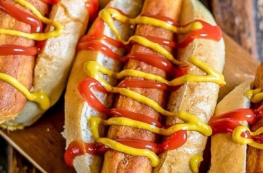 Vegan Hot Dog με Κινόα & Spread τομάτας